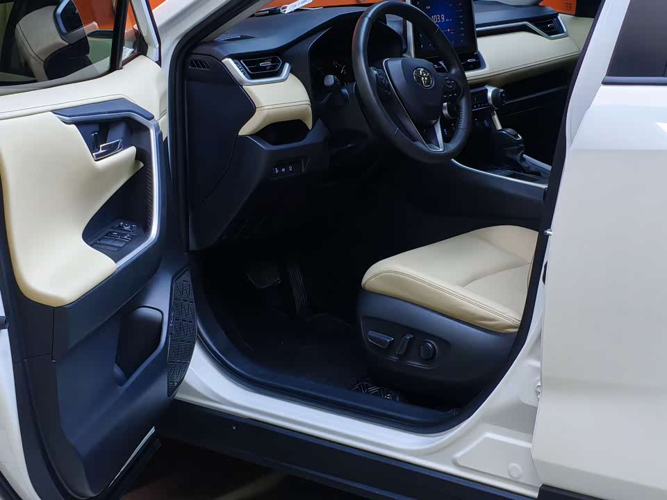 Toyota RAV4 Rongfang