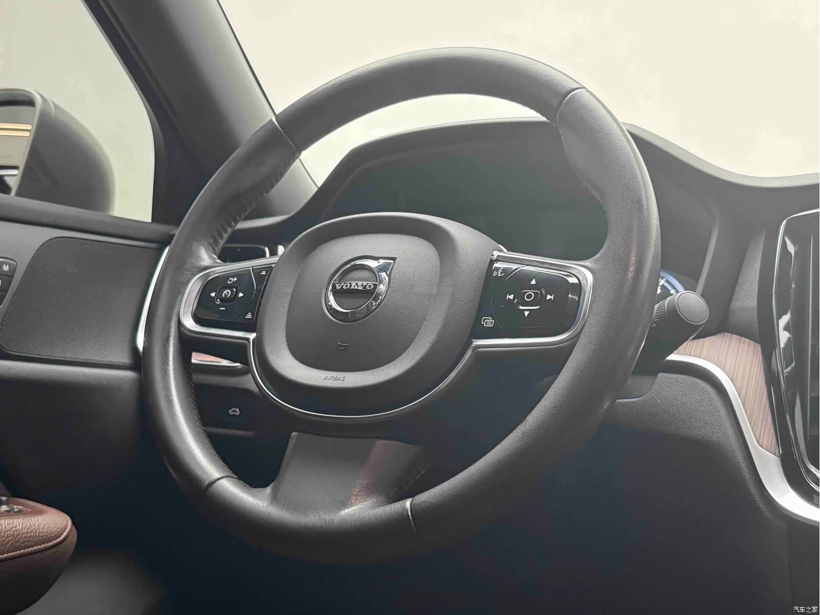 Volvo S60, 2022 11
