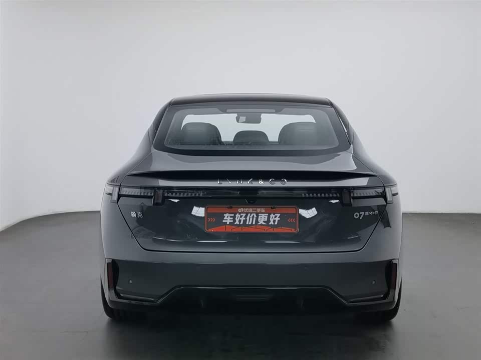 Lynk & Co 07 EM-P