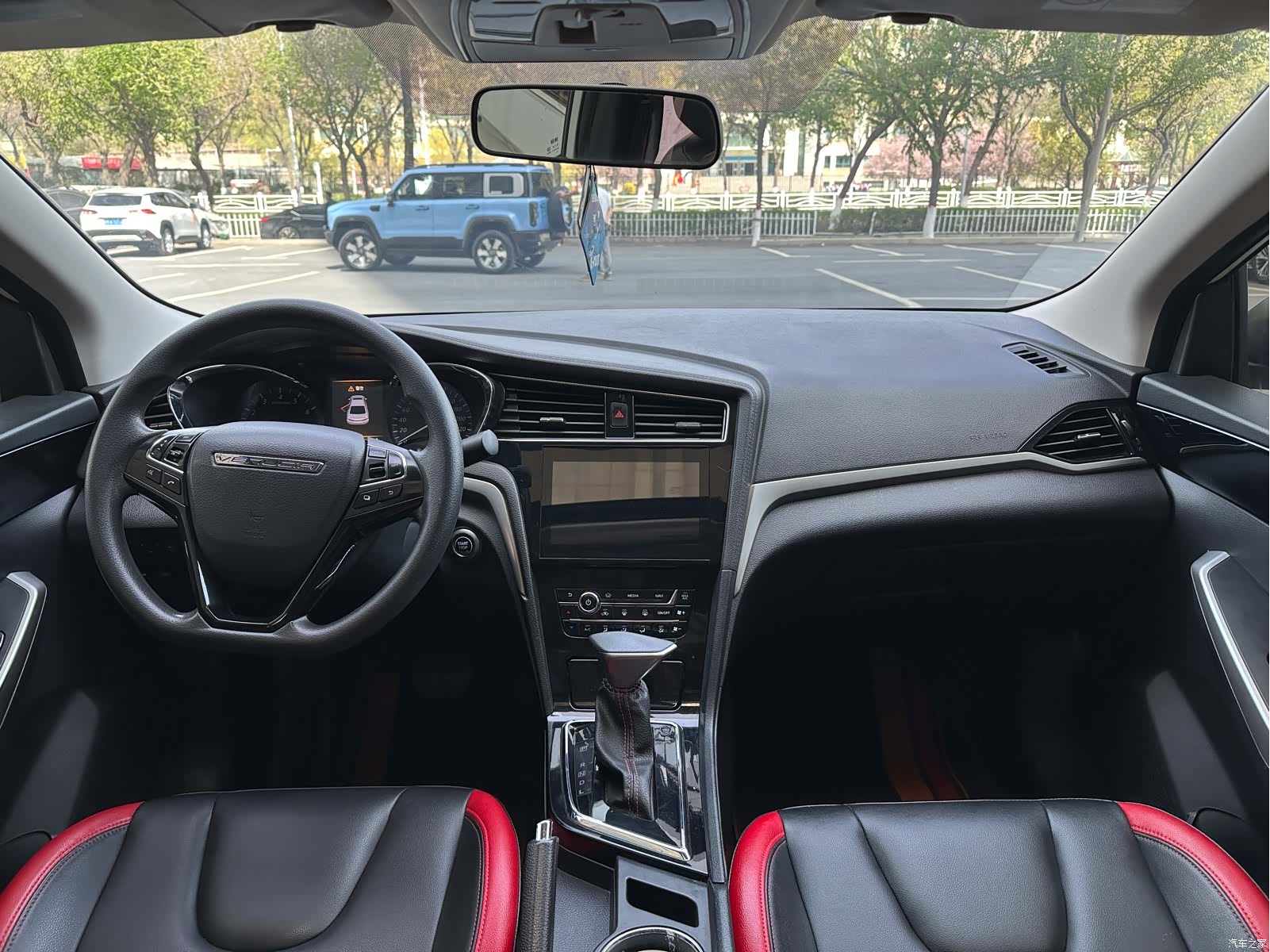 Nissan D60, 2018 все фото