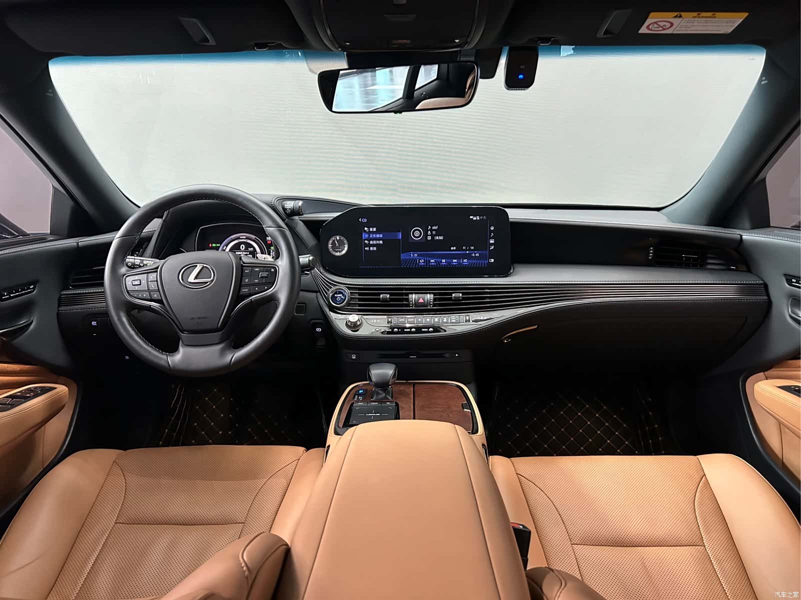 Lexus LS, 2021 8