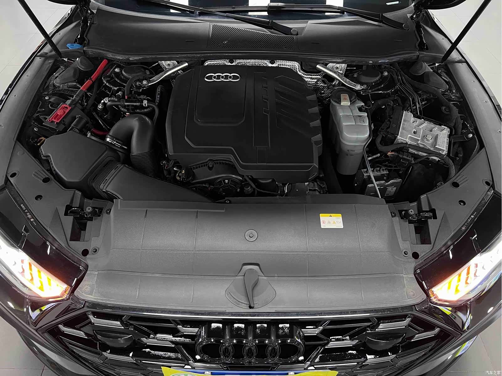 Audi A7L, 2024 12