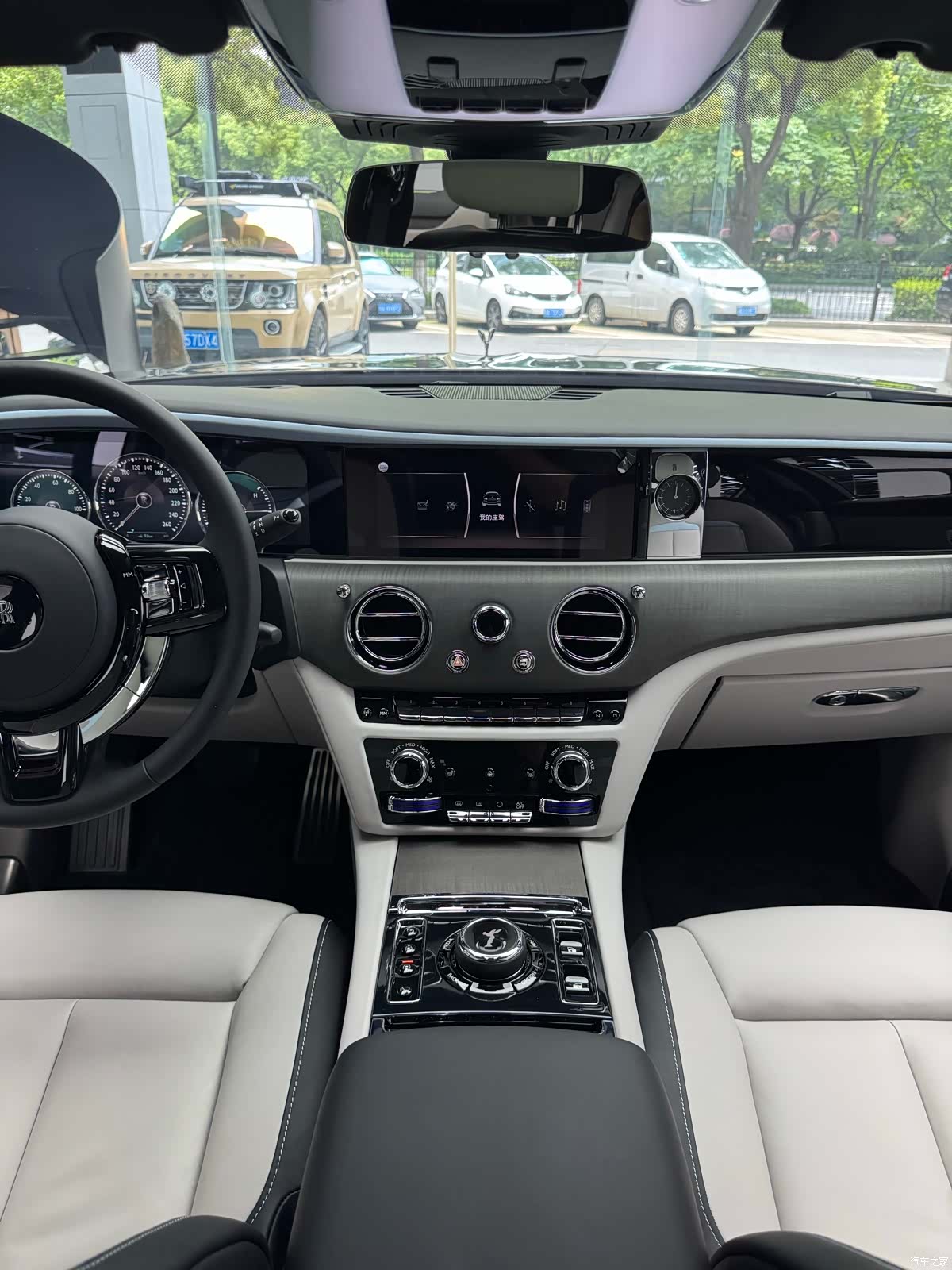 Rolls-Royce Ghost, 2023 20
