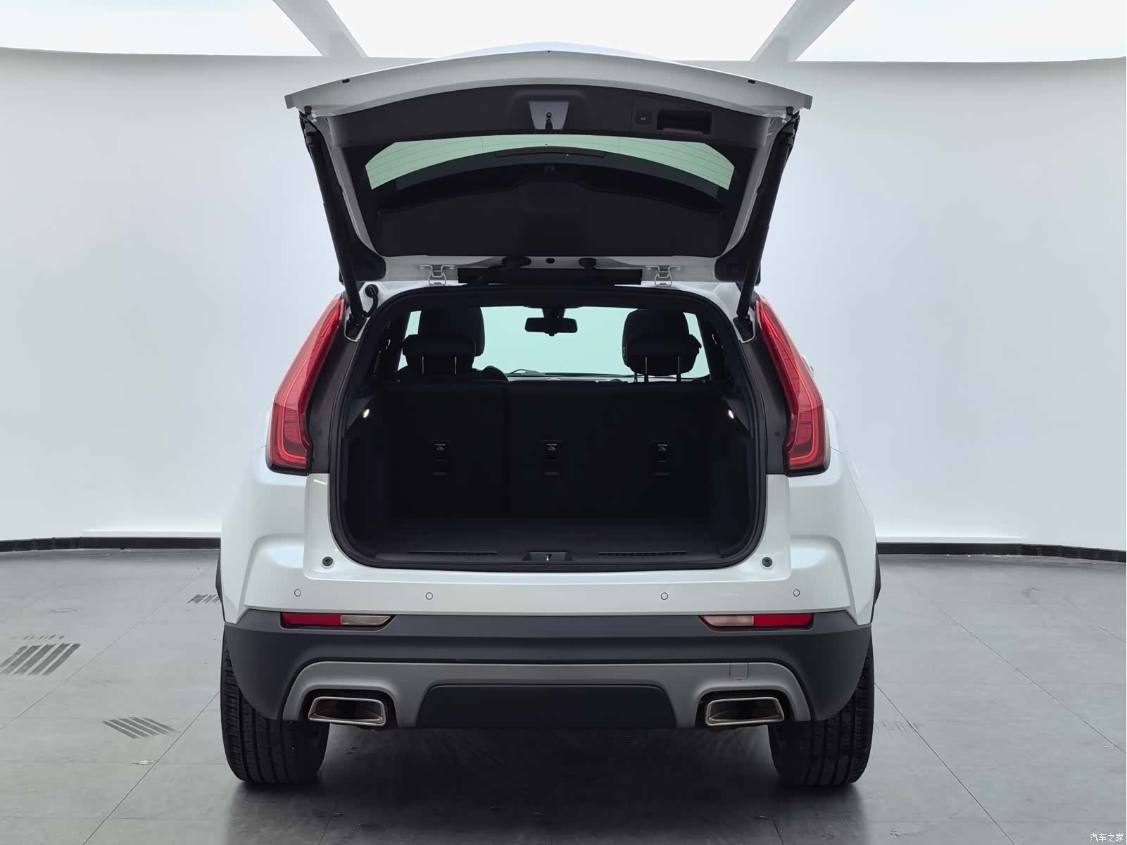 Cadillac XT4, 2019 10