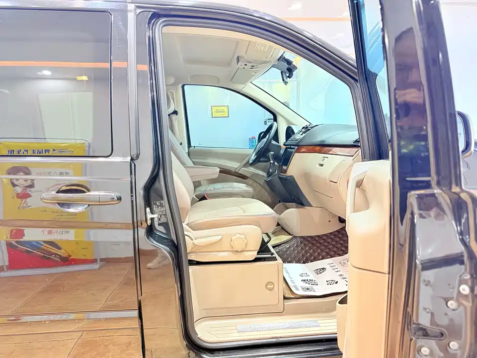 Mercedes-Benz Viano