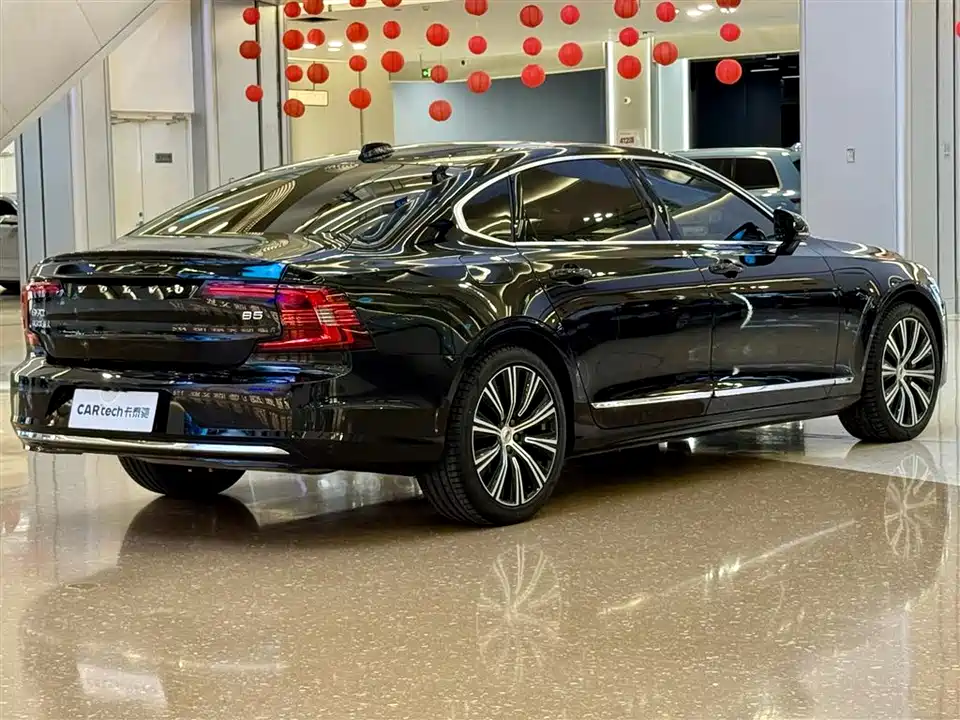Volvo S90