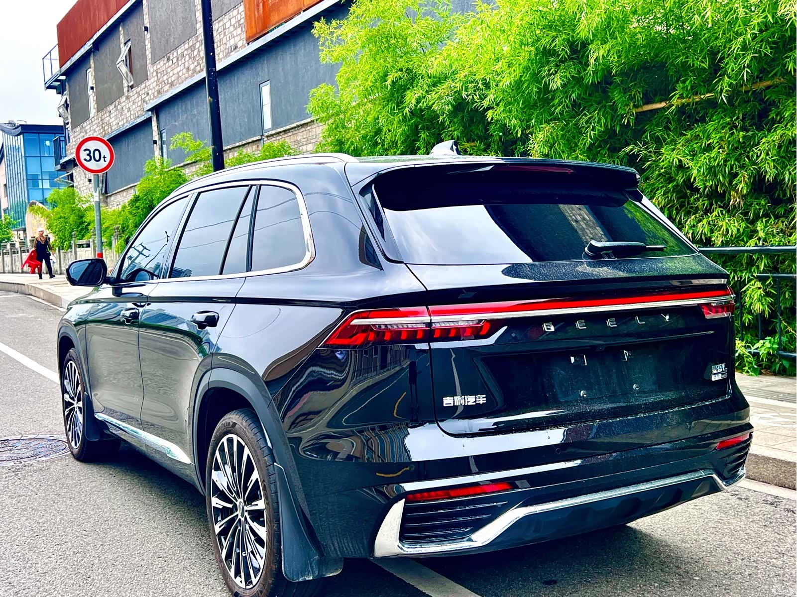 Geely Xingyue L, 2026 7