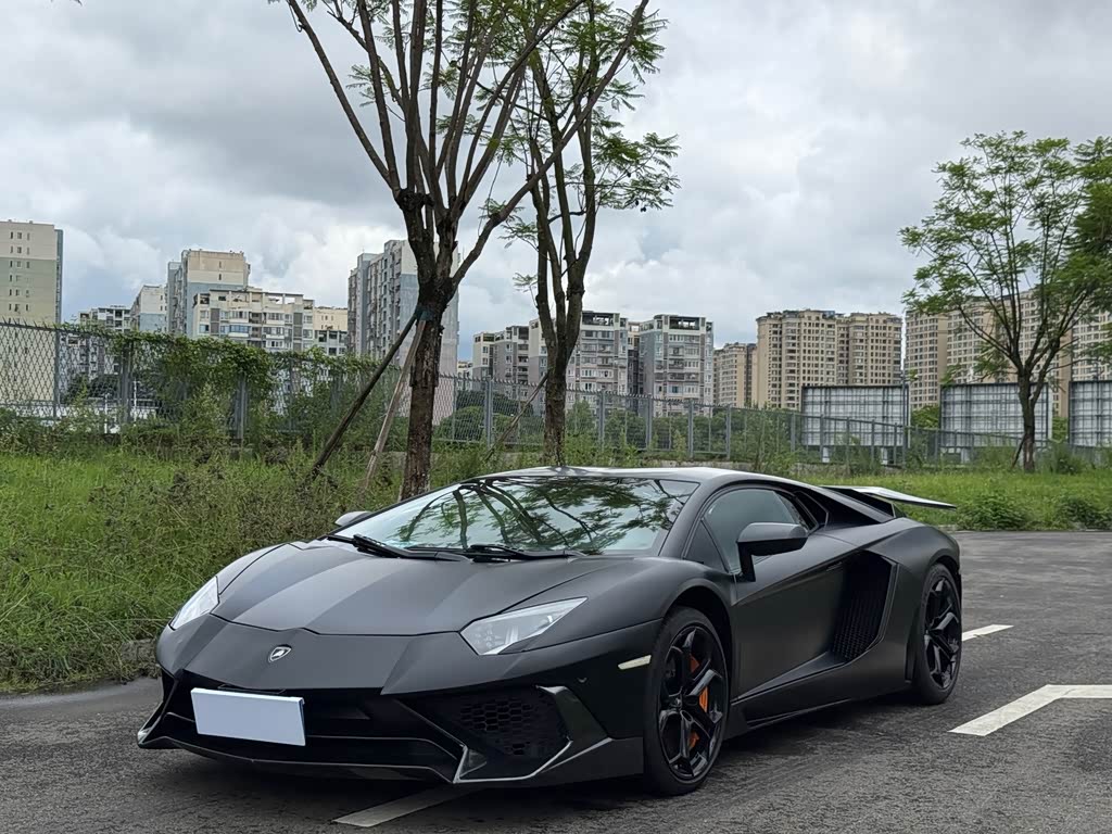 Lamborghini Aventador