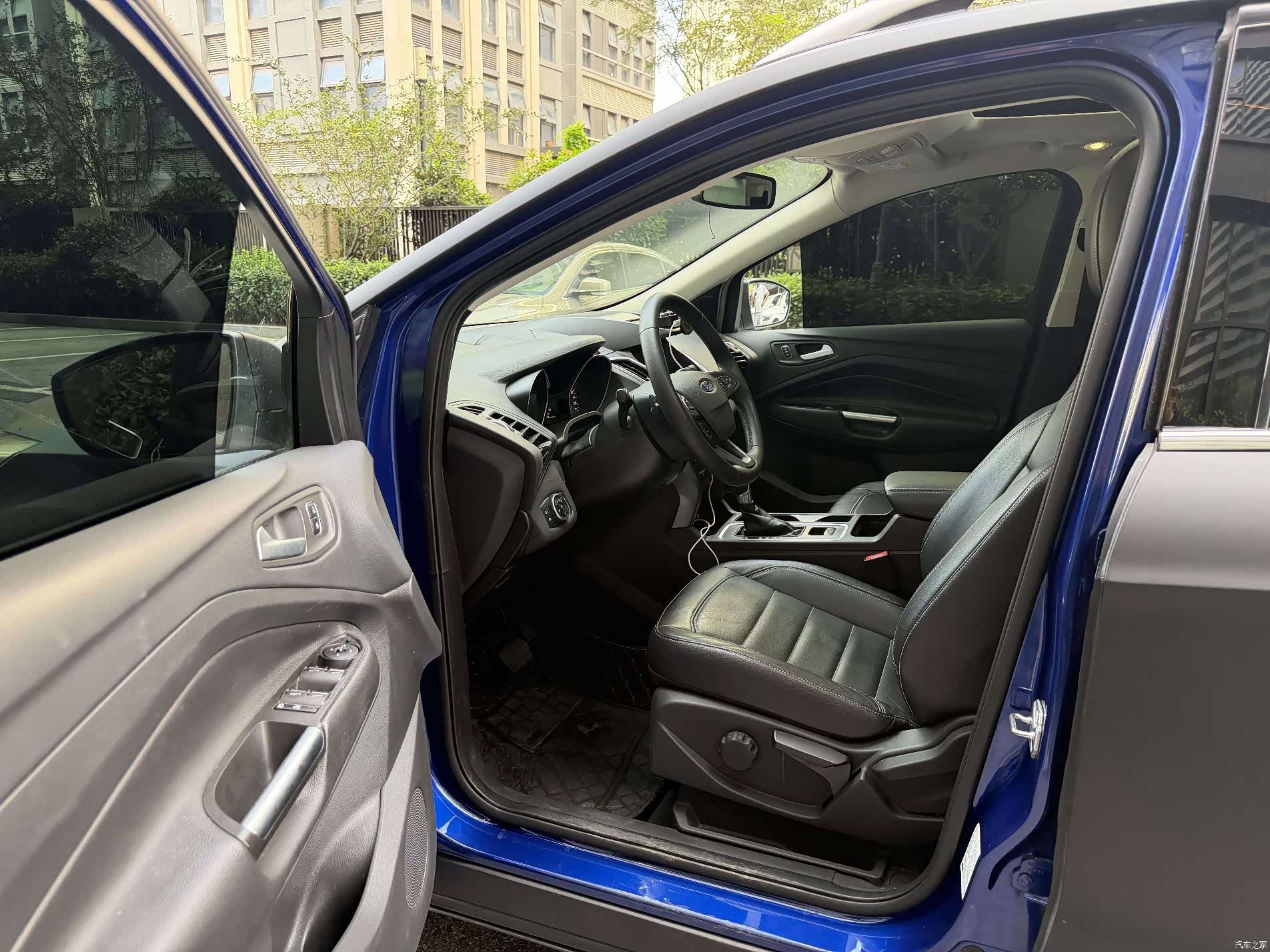 Ford Kuga, 2017 10