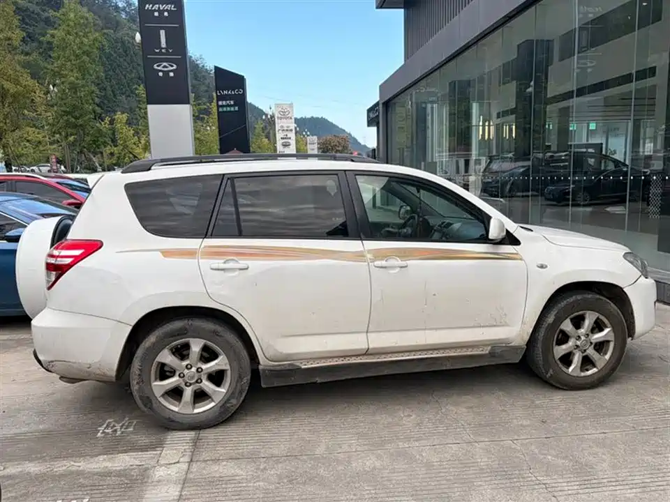 Toyota RAV4 Rongfang