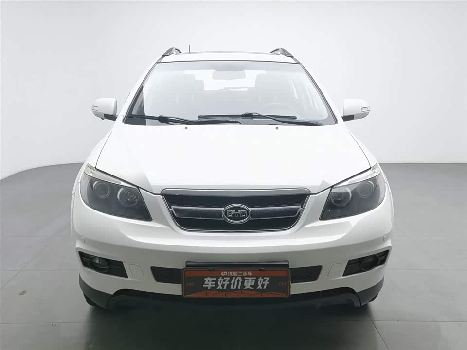 BYD S6