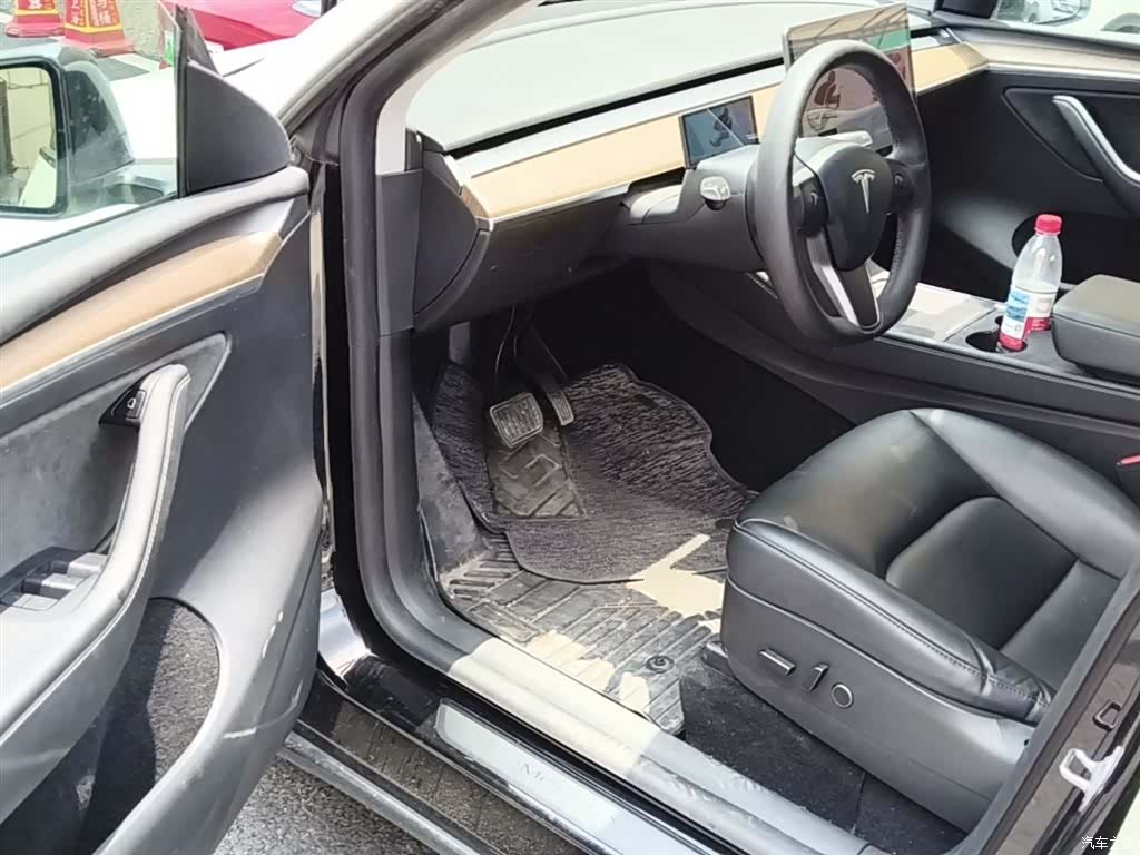 Tesla Model Y, 2021 16