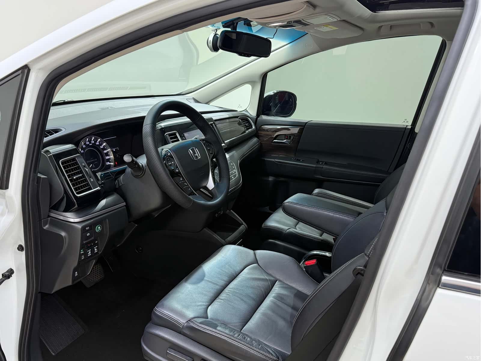 Honda Elysion, 2018 6