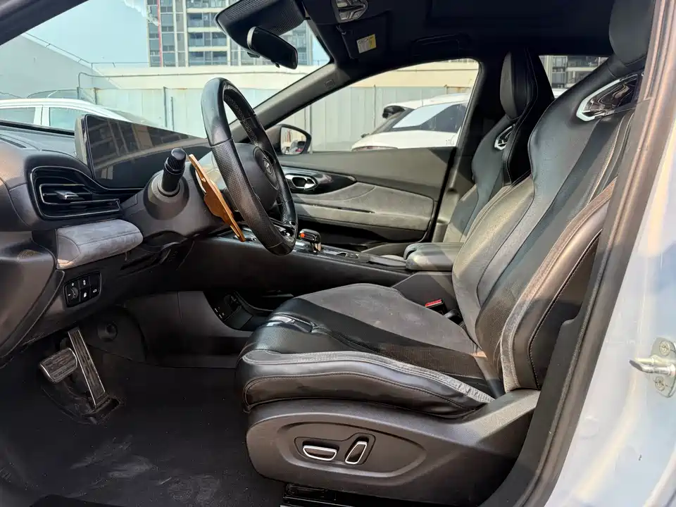 Trumpchi Shadow Leopard