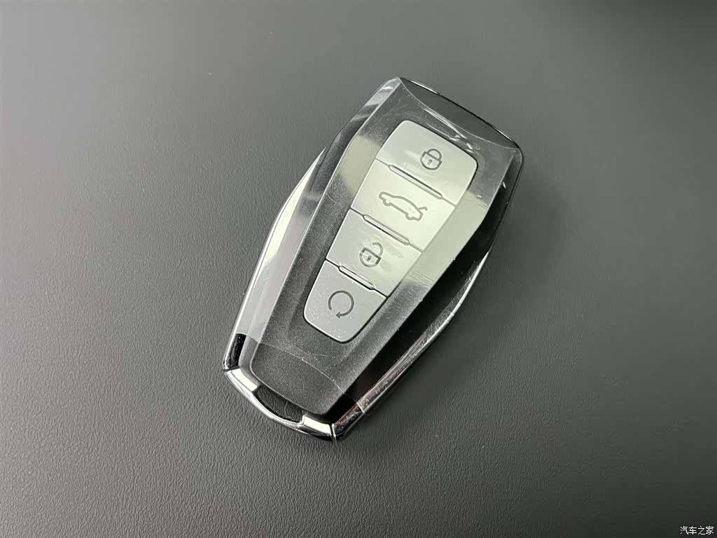 Geely Preface, 2026 18