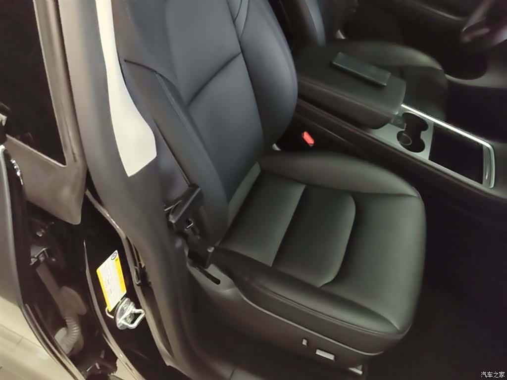 Tesla Model Y, 2022 25