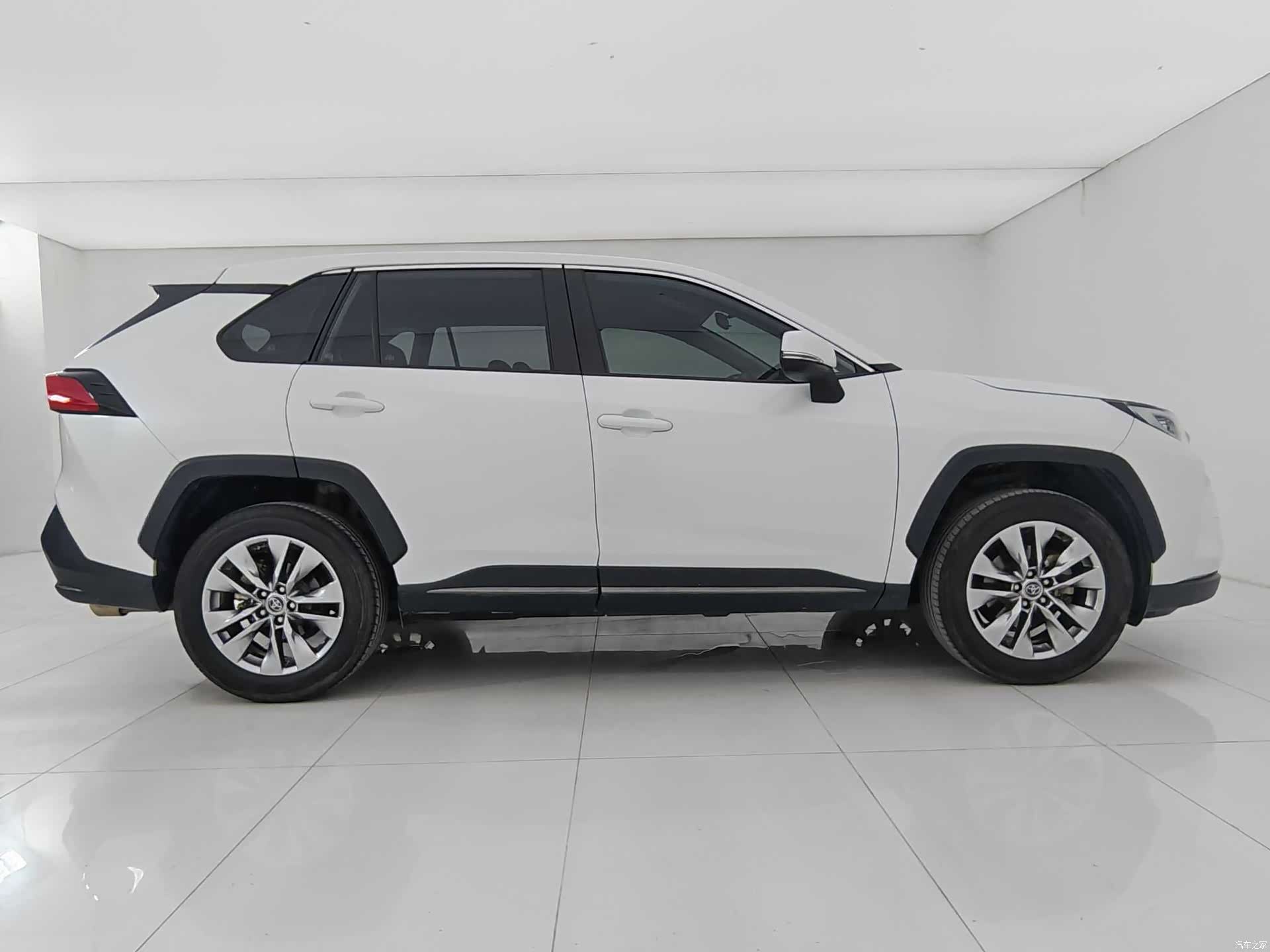 Toyota Wildlander, 2024 6