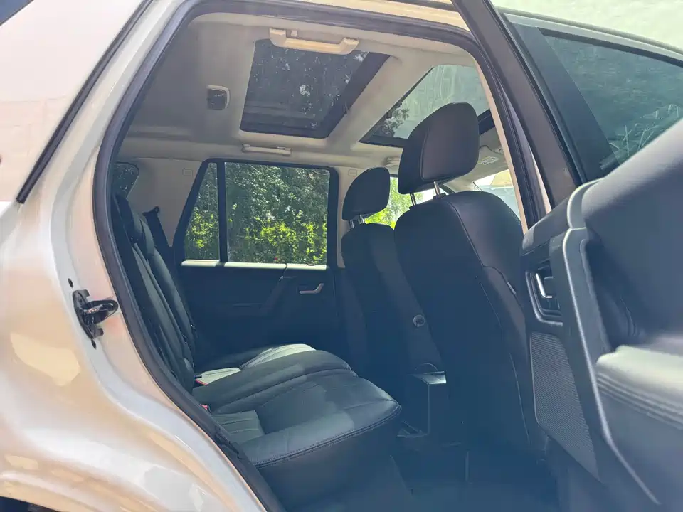 Land Rover Freelander 2