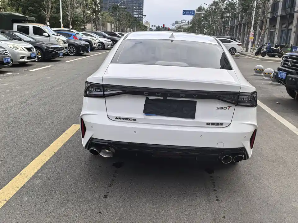 Chery Arrizo 8