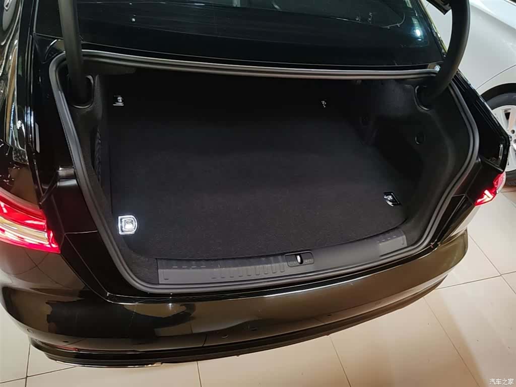 Audi A6L, 2023 19