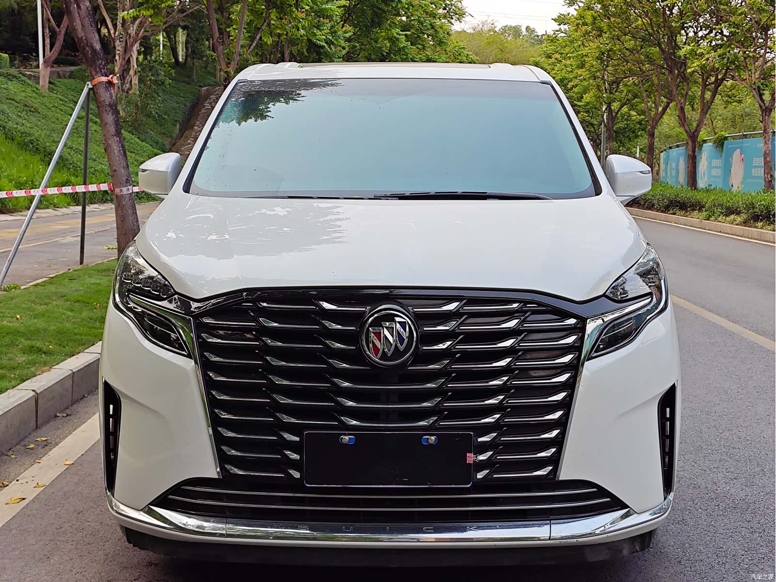 Buick GL8, 2023 3