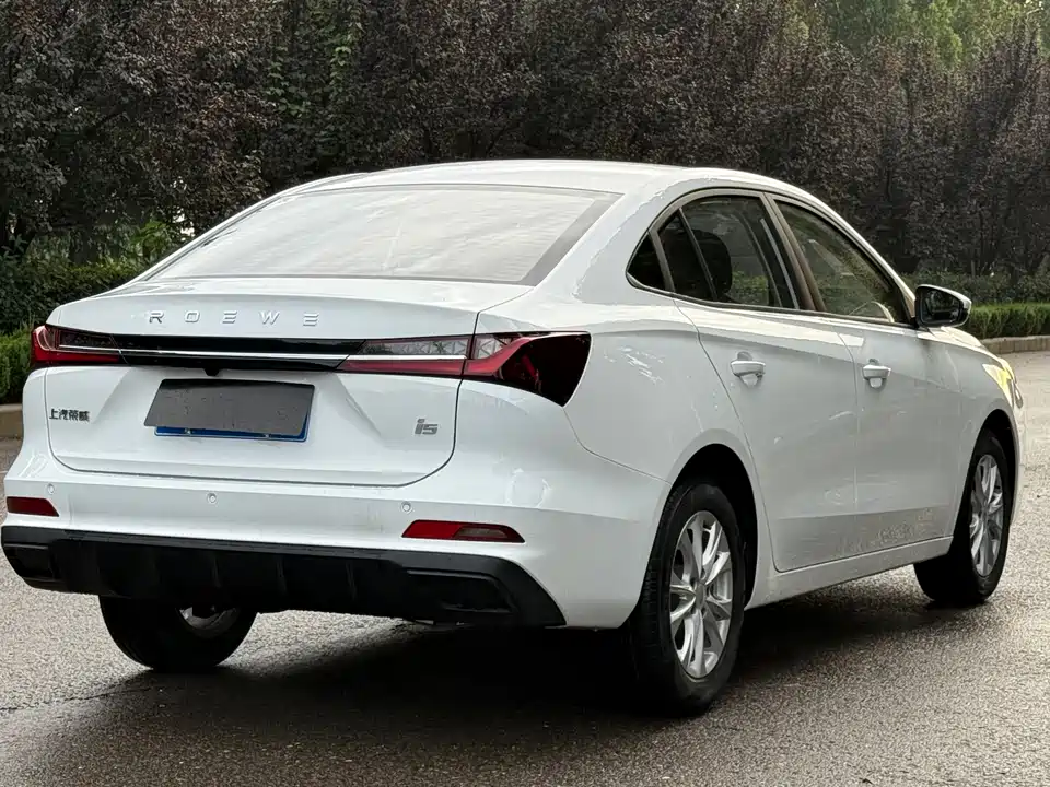 Roewe i5
