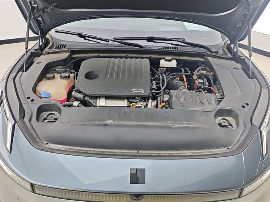 Lynk & Co 07 EM-P