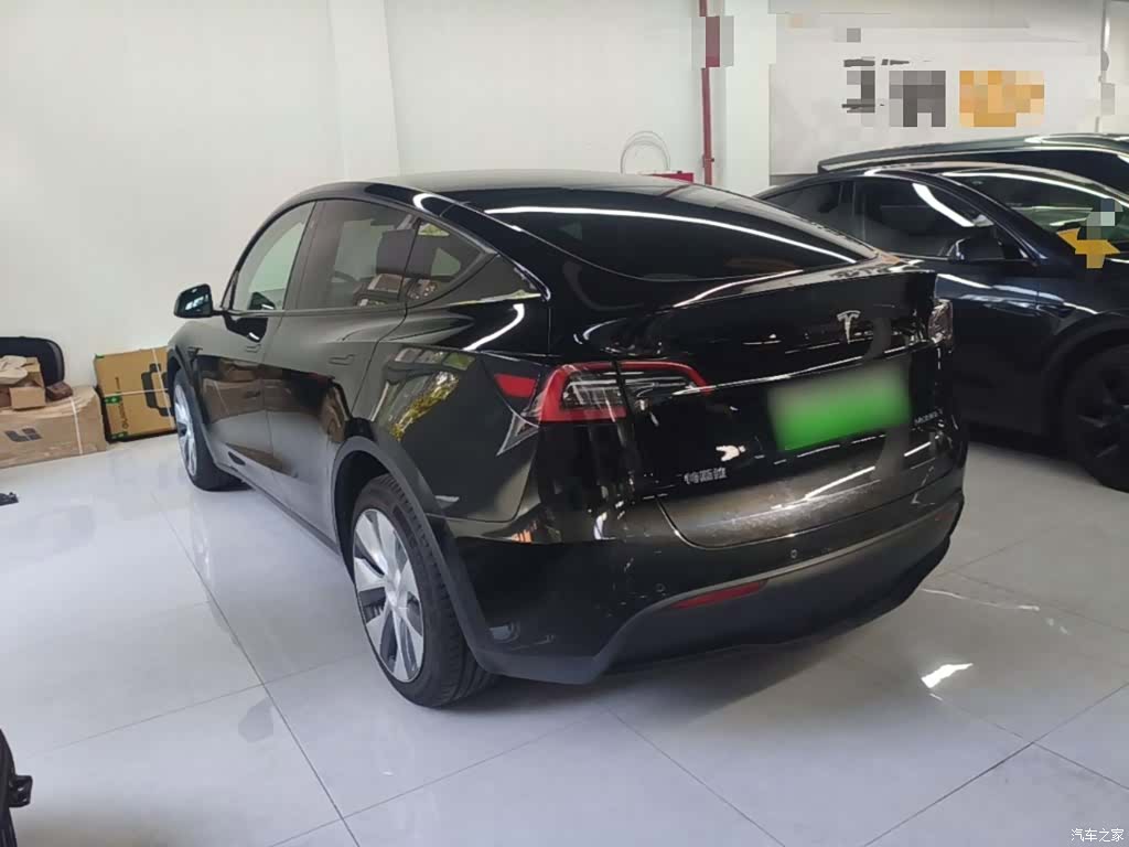 Tesla Model Y, 2022 23