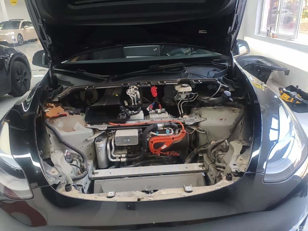 Tesla Model Y, 2022 16