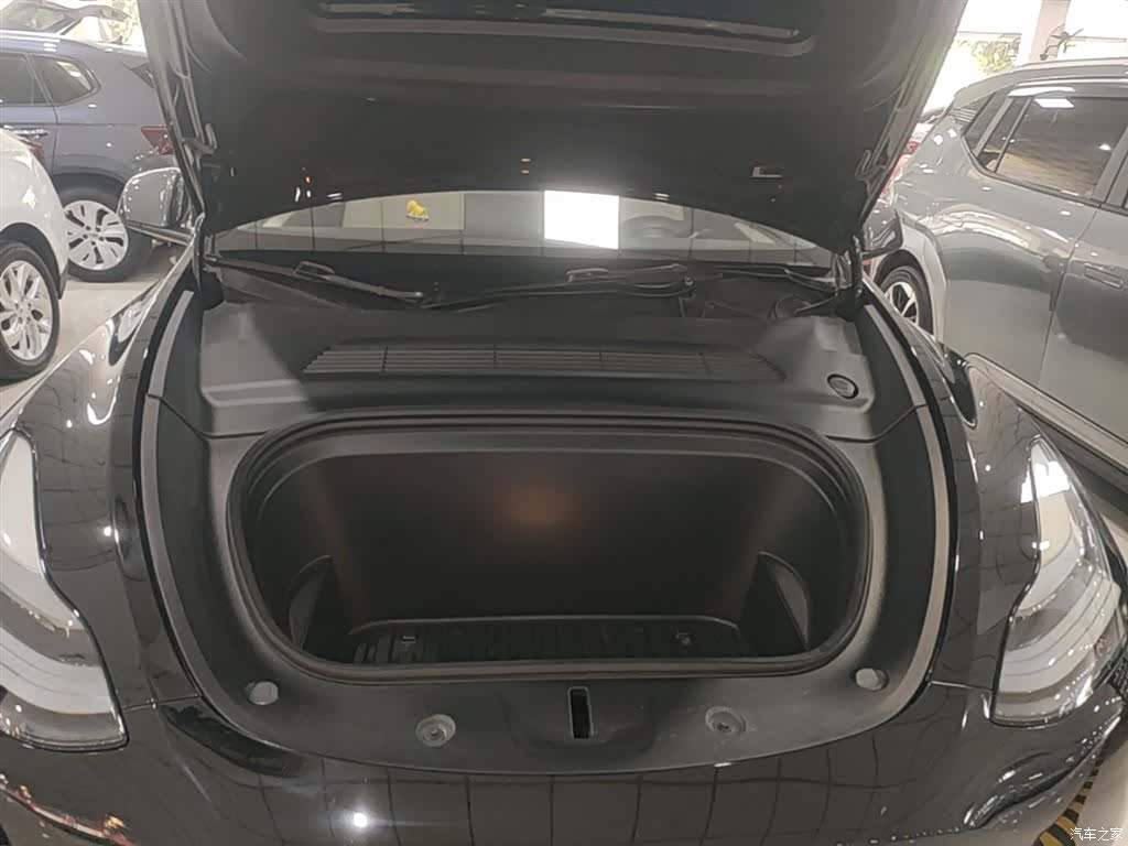 Tesla Model Y, 2021 20