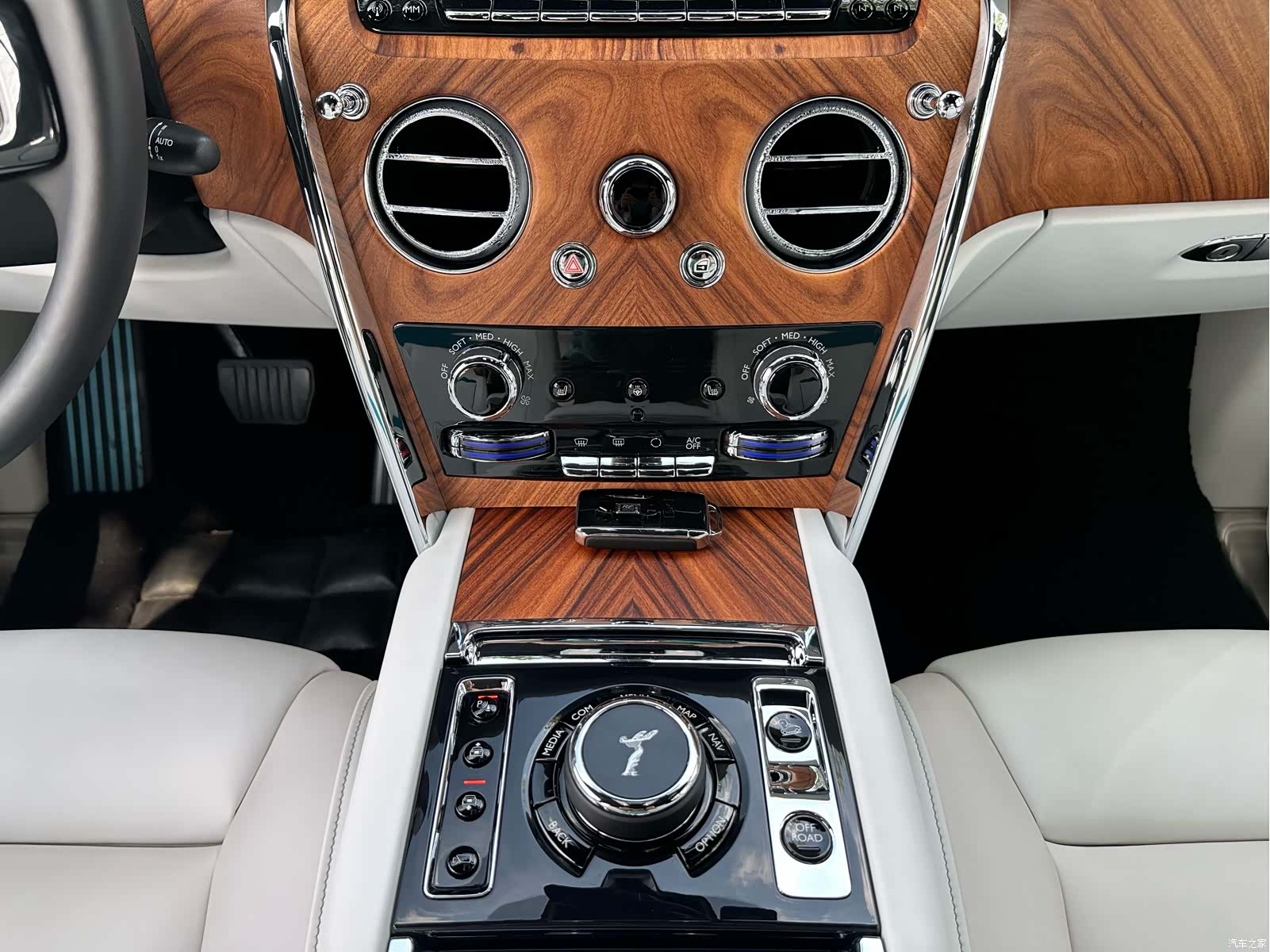 Rolls-Royce Cullinan, 2019 31