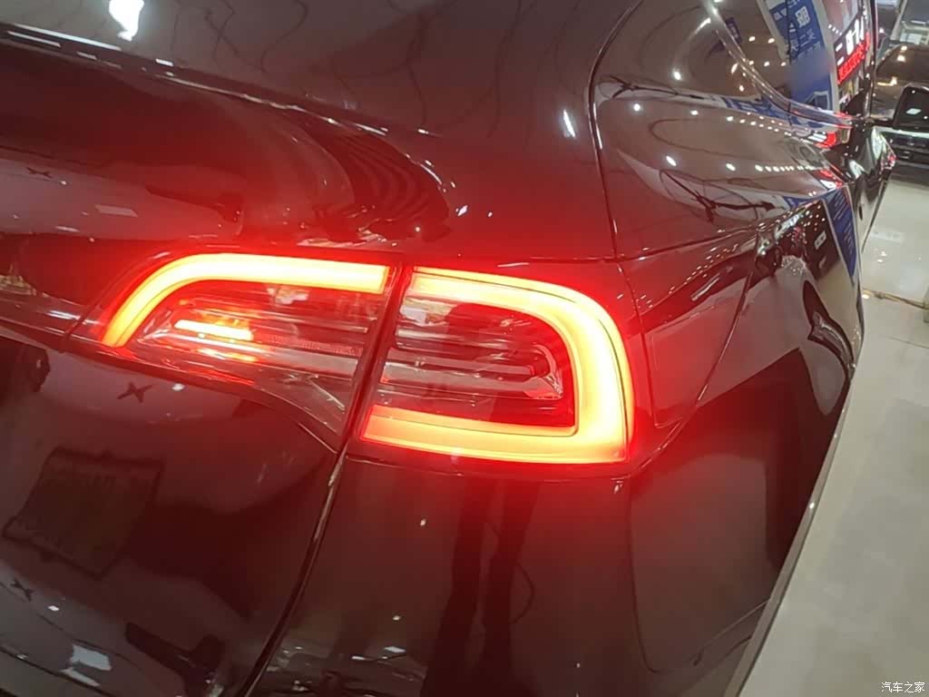 Tesla Model Y, 2021 8