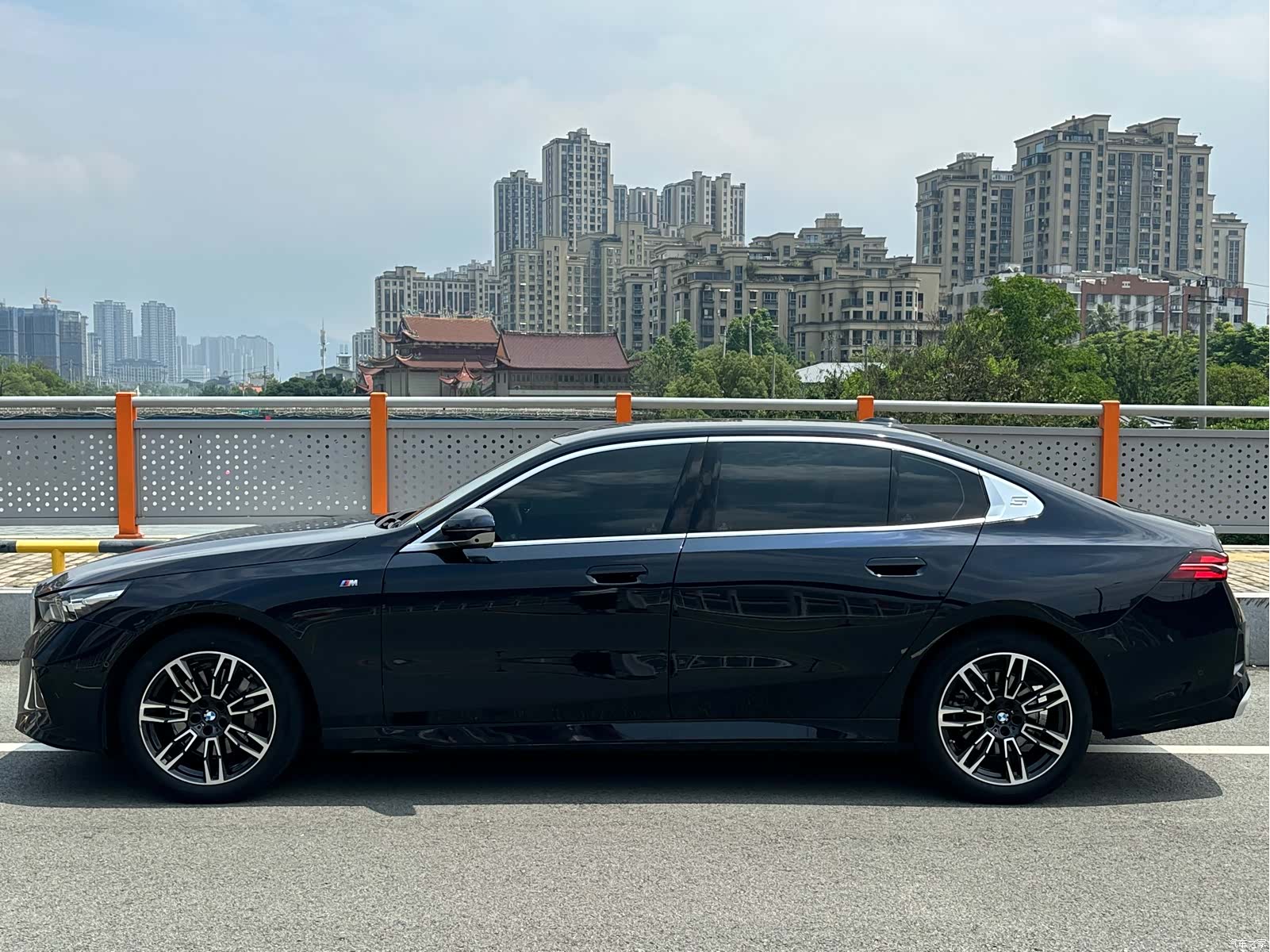 BMW 5 Series, 2025 15