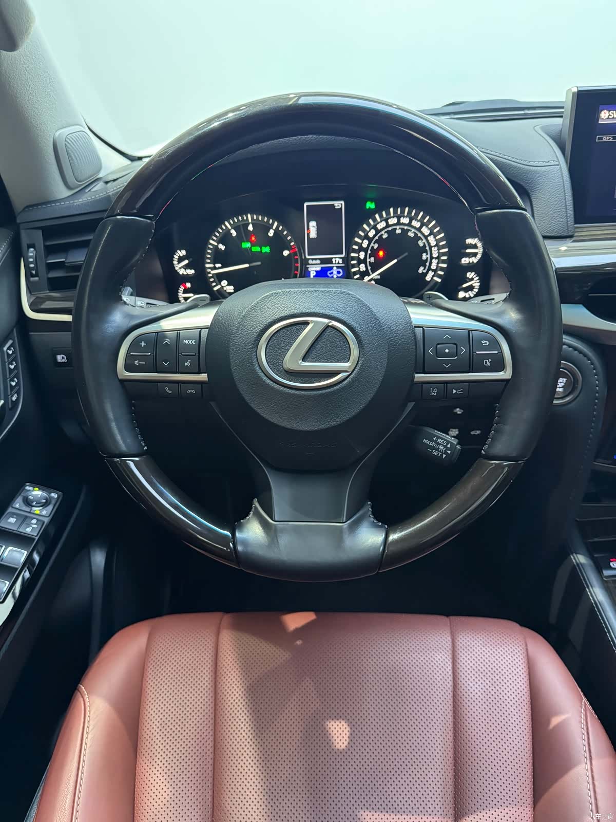 Lexus LX, 2022 17