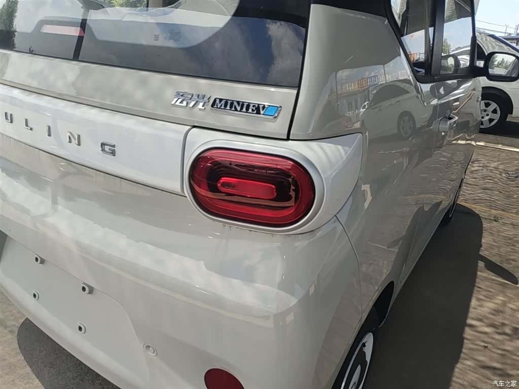 Wuling MINIEV, 2026 8