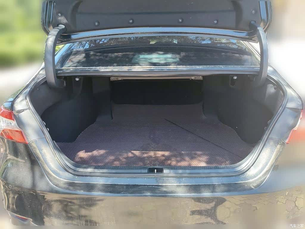 Toyota Camry, 2018 10