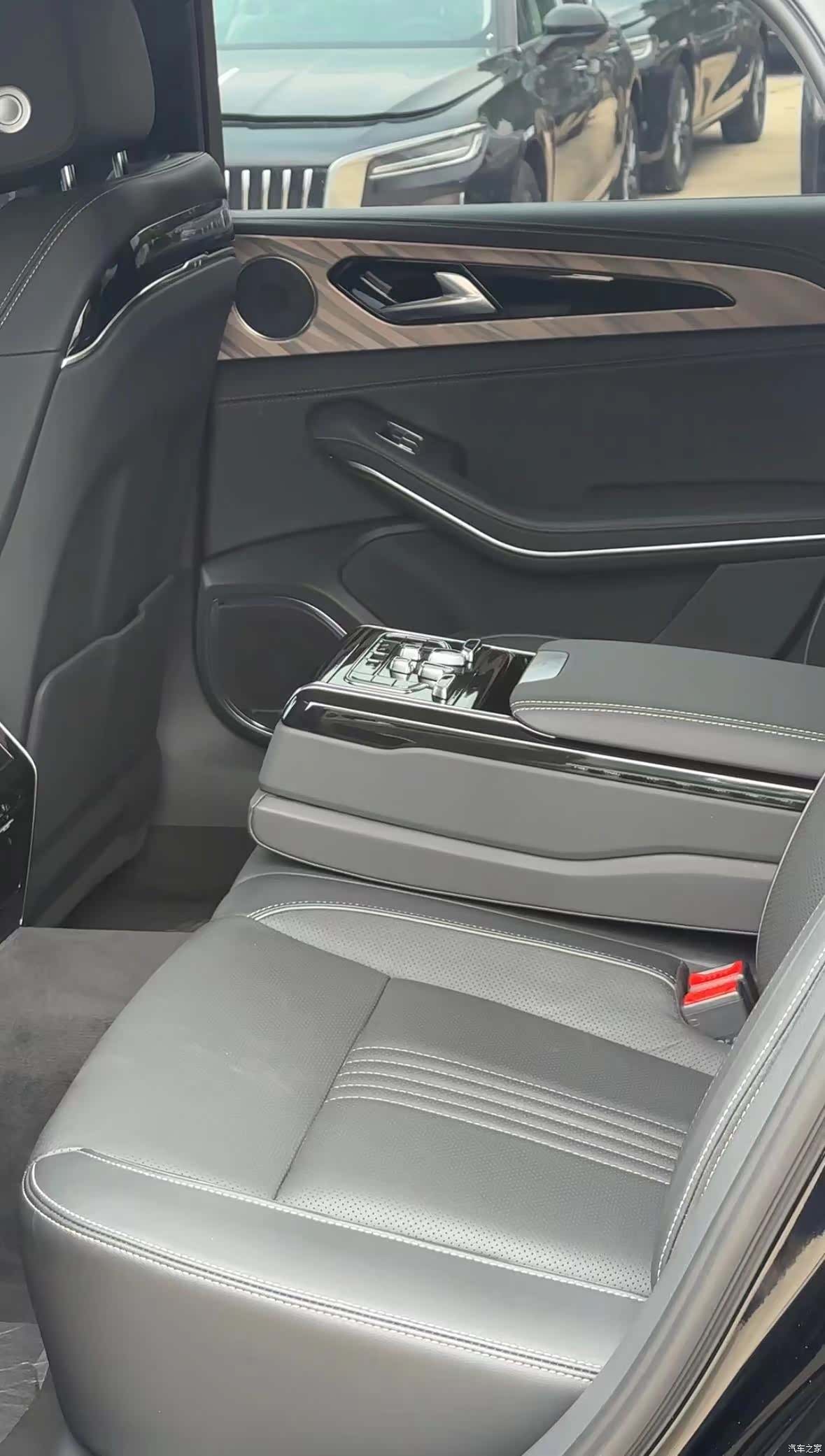 Hongqi H9, 2020 8