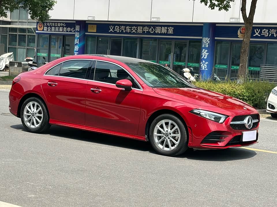 Mercedes-Benz Class A Mercedes-Benz Class A