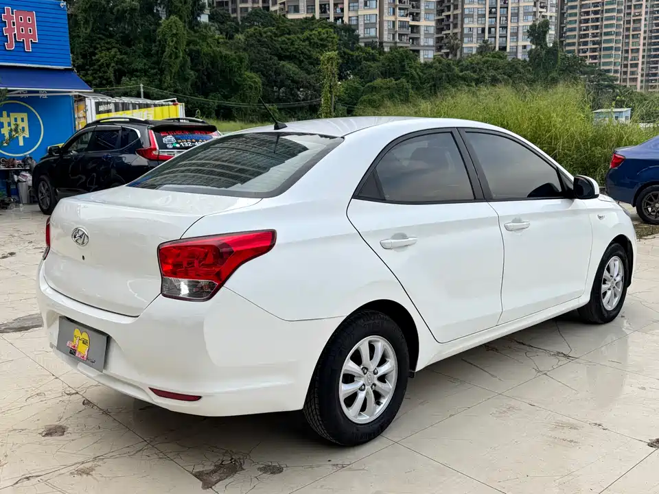 Hyundai Rena