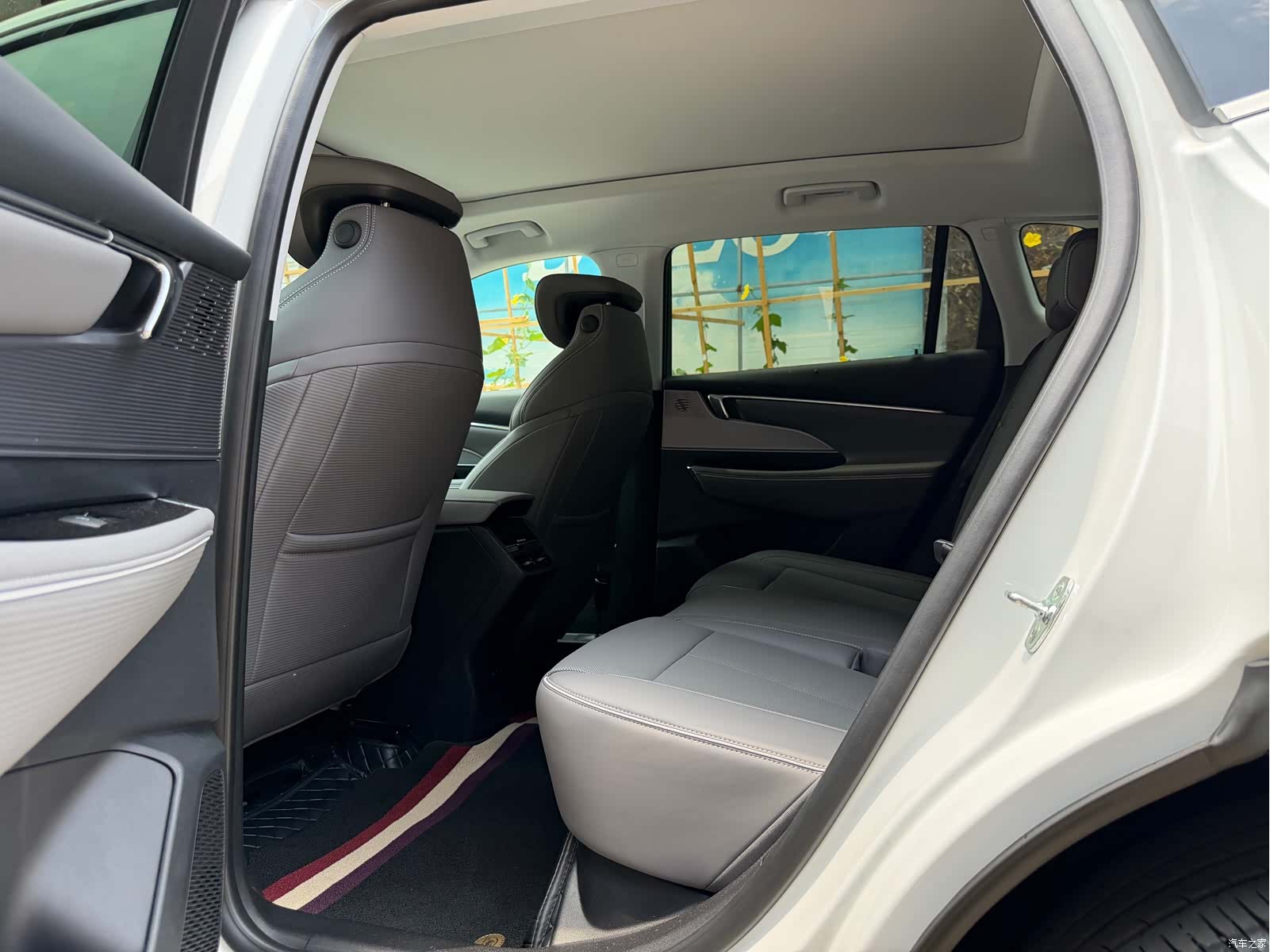 Buick E5, 2025 12