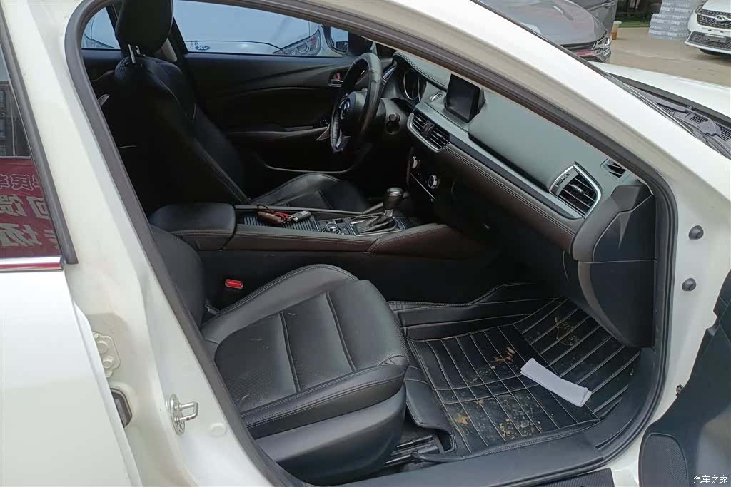 Mazda Atenza, 2017 8