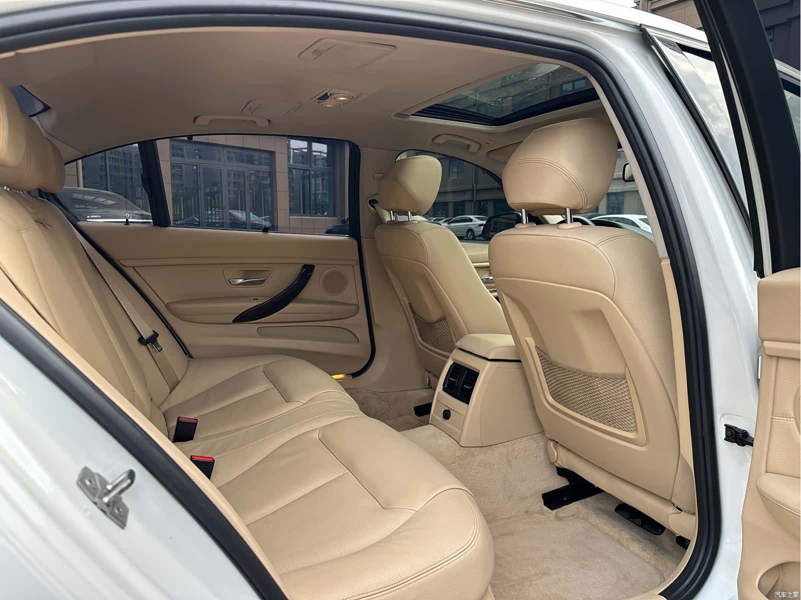 BMW 3 Series, 2012 10