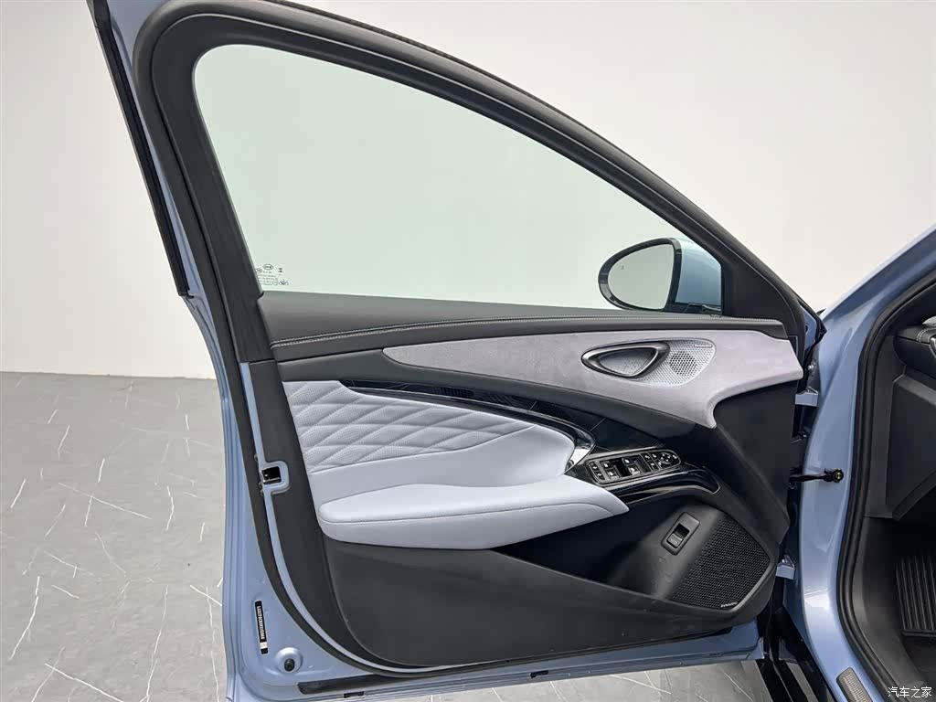 BYD Seal, 2022 13