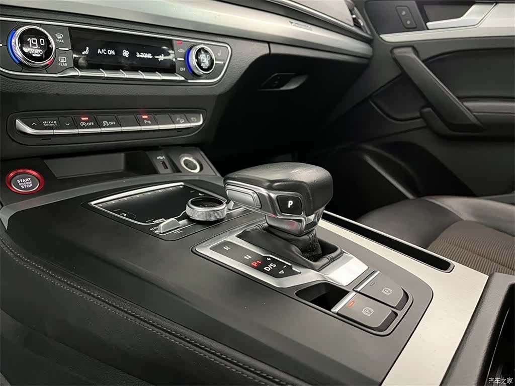Audi Q5L, 2019 12