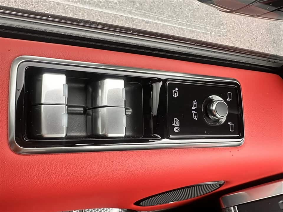 Land Rover Range Rover Sport Land Rover Range Rover Sport
