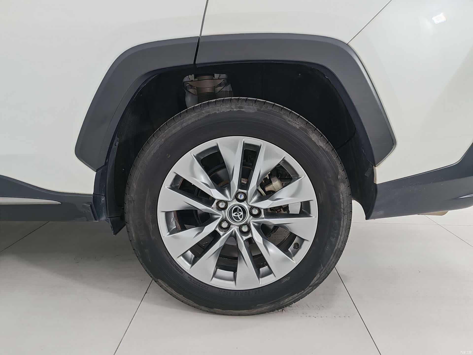Toyota Wildlander, 2024 15