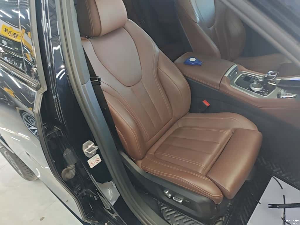 BMW X6, 2023 25