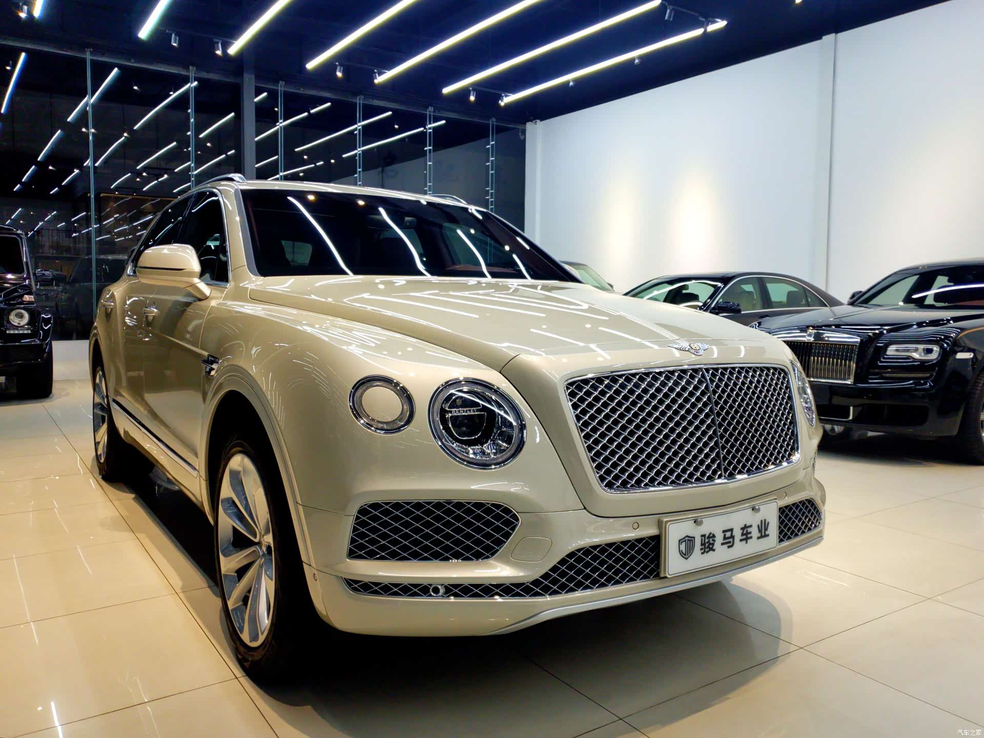 Bentley Bentayga, 2019 1