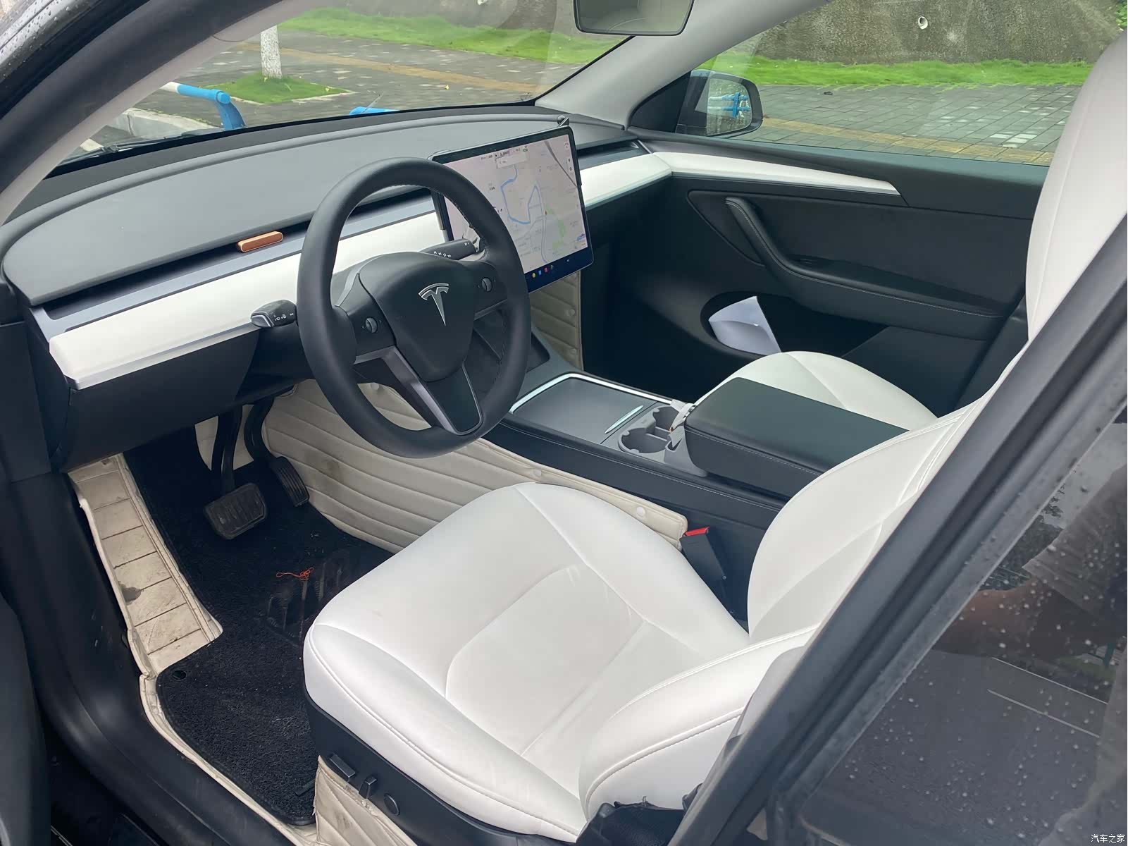 Tesla Model Y, 2021 4
