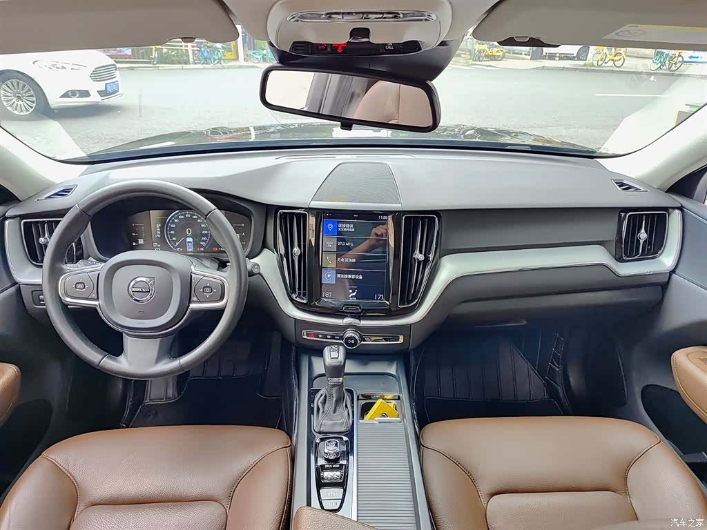 Volvo XC60, 2020 10